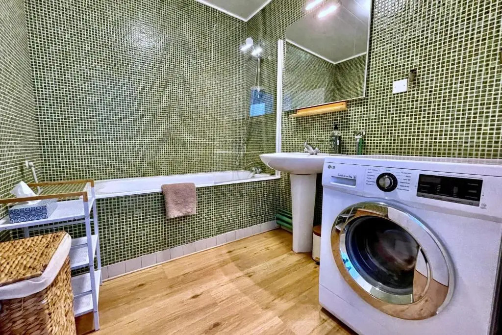 2 pièces cosy avec terrasse privée 5min à pied de la plage