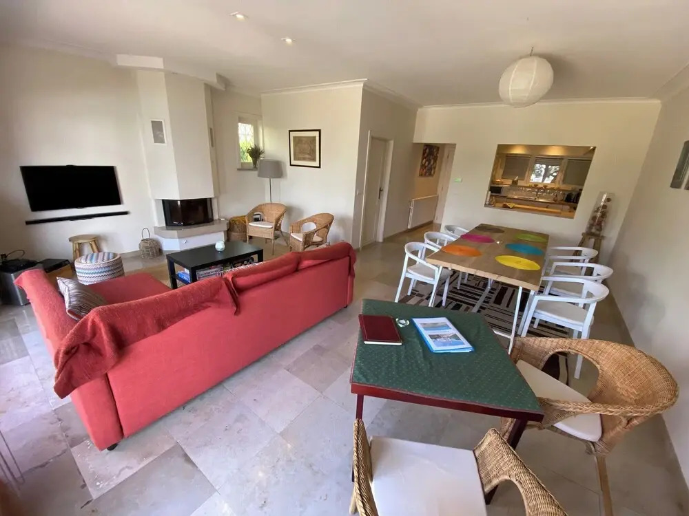 Family Home Near Beach in Golden Triangle