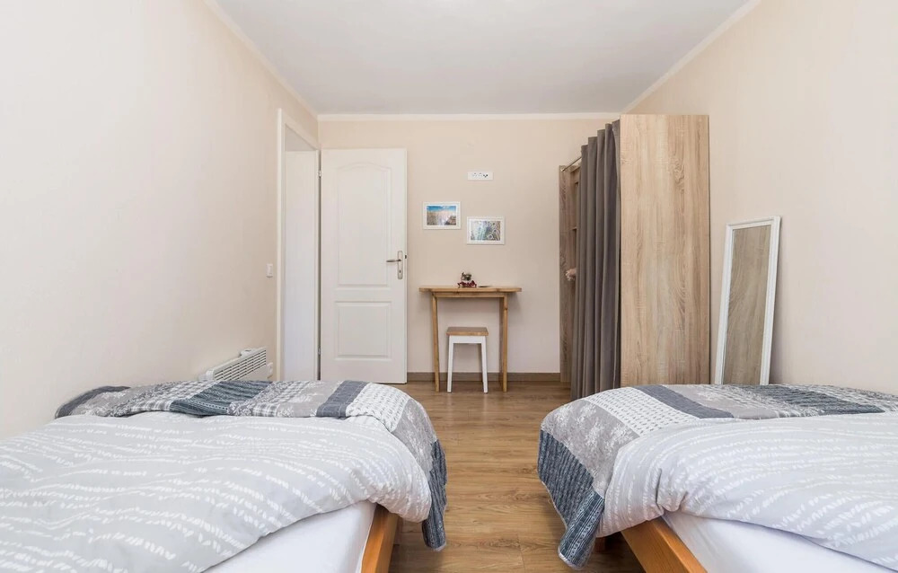 Nice Home In Rakovicko Seliste With Wifi