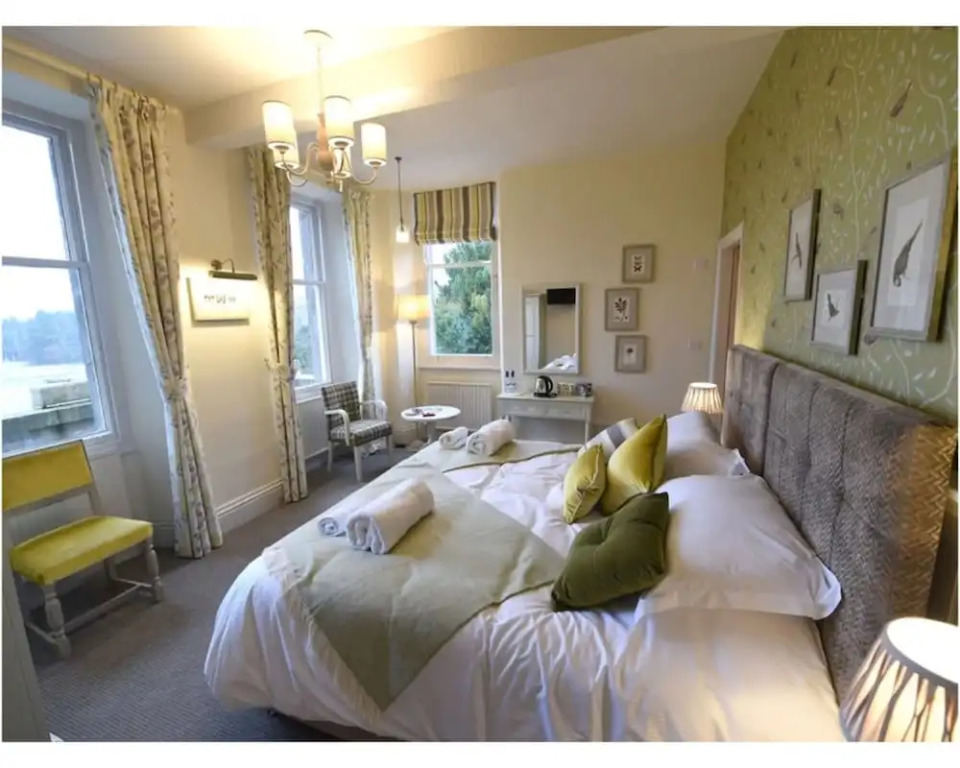 The Gateway Hotel