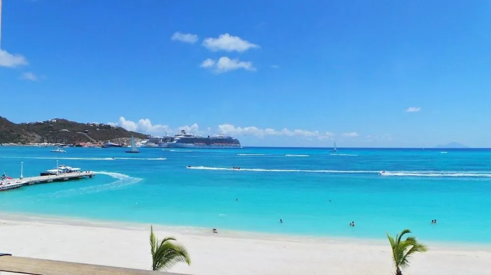 Ocean's Luxury 2 Bedroom Suites