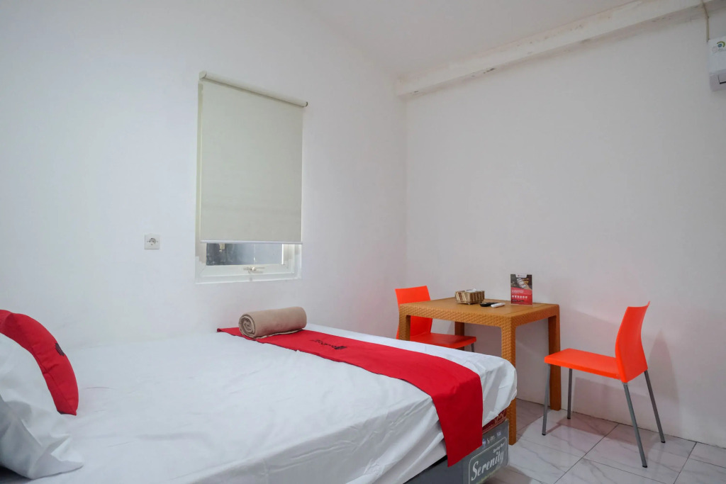 RedDoorz Hostel near Lawang Sewu Semarang