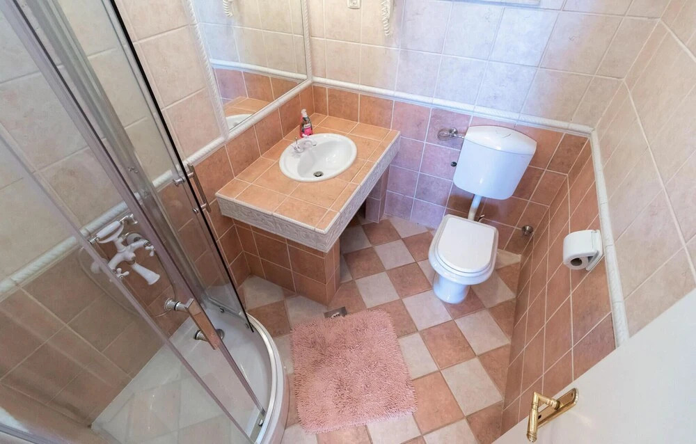 Beautiful Apartment in Dramalj With Wifi and 3 Bedrooms