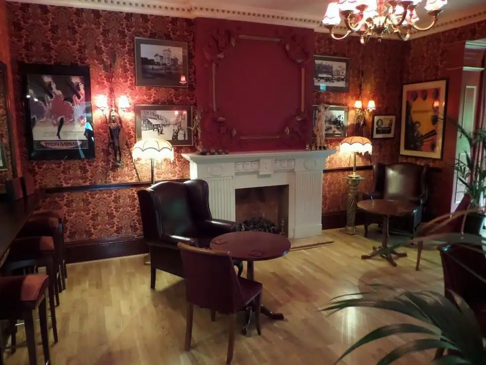 Bentley Tower Hotel