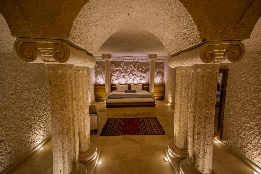 Nino Cave Suites