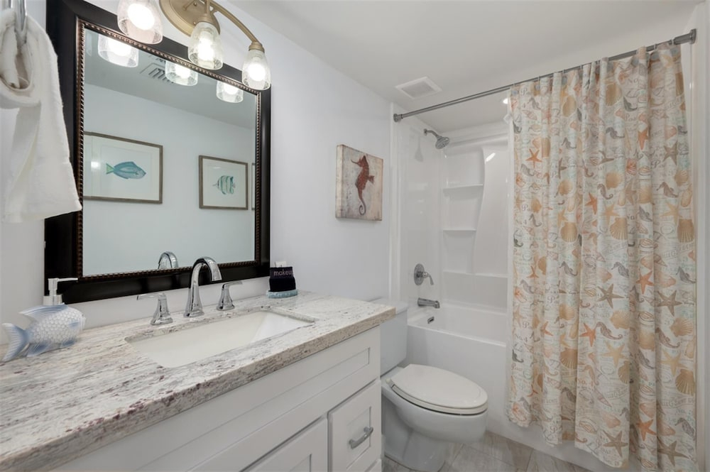 Shoreline Towers 3061 3 Bedroom Condo