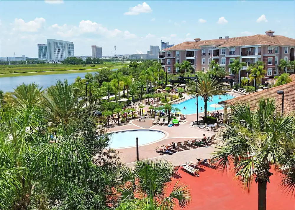 5049 Shoreway Loop #301