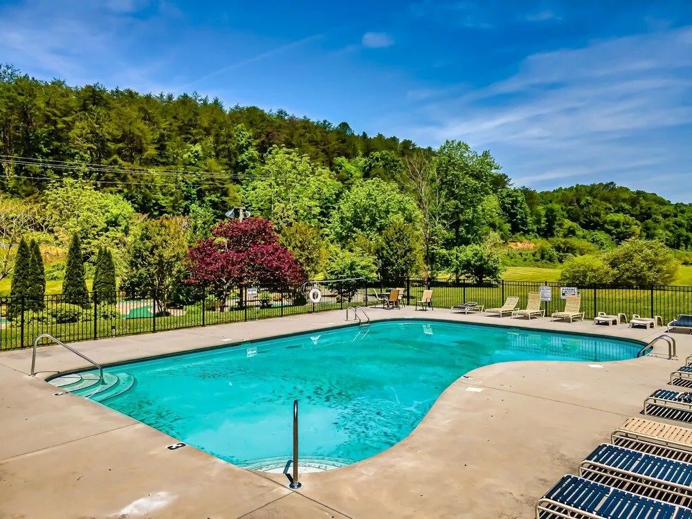 Timberwolf Vista w HotTub Pool View