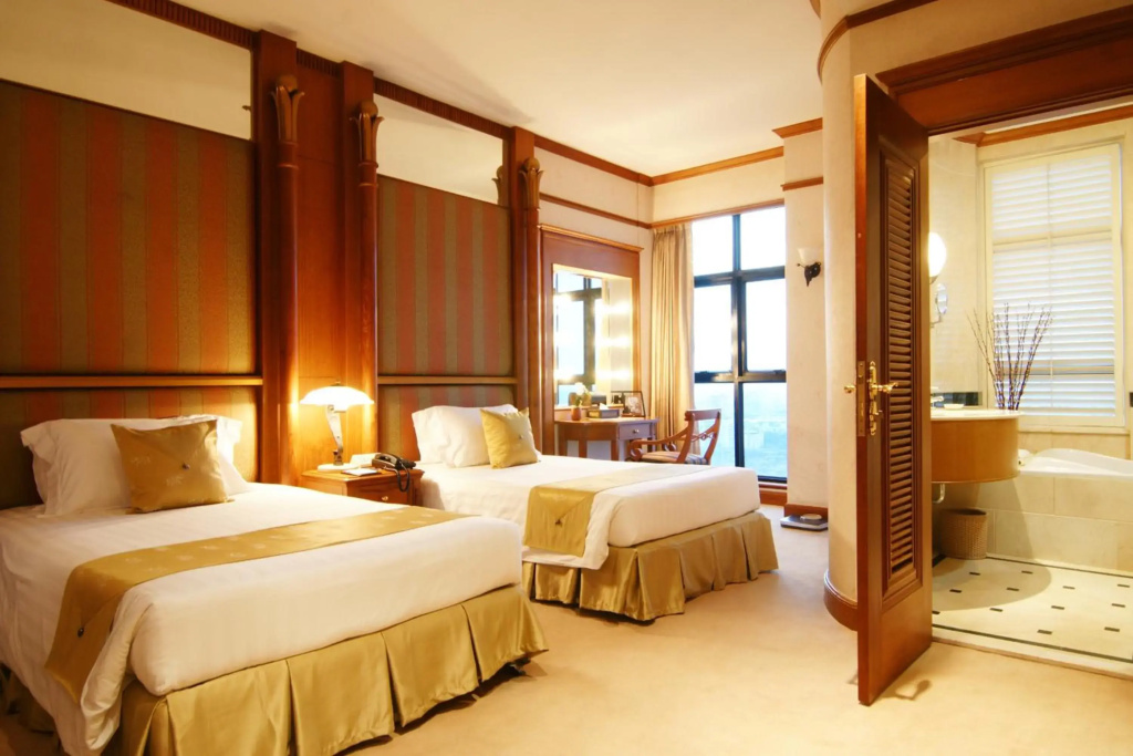 Grand Diamond Suites Hotel