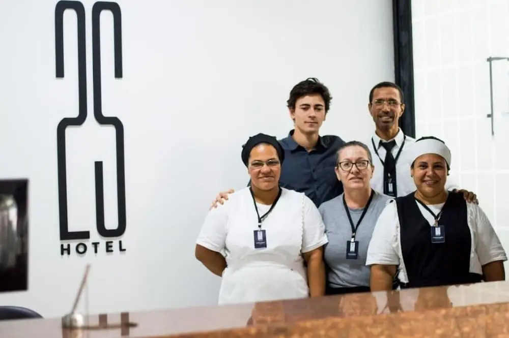 2S Hotel