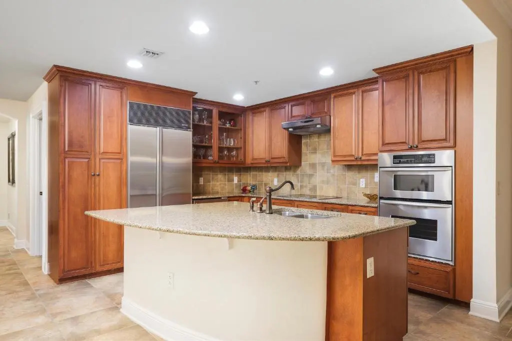 Palm Coast Resort 109, 3 Bedrooms, Sleeps 6, Pool, Hot Tub, WiFi