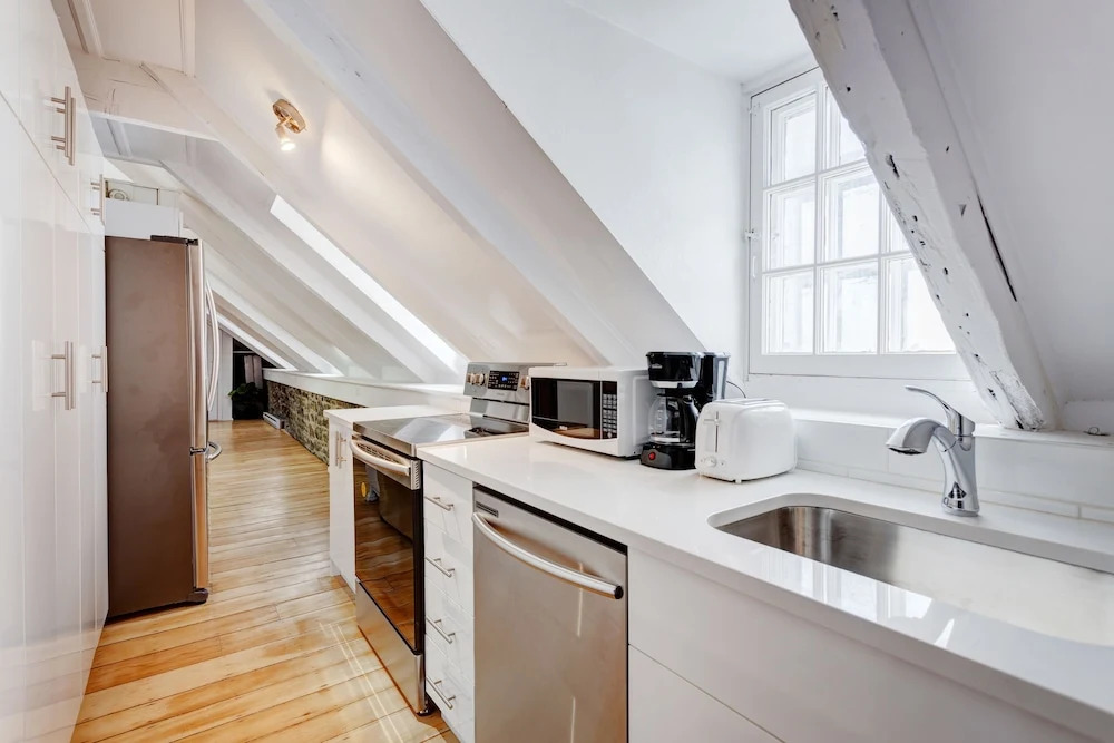 Maison Place Jacques-Cartier by Luxury In Transit