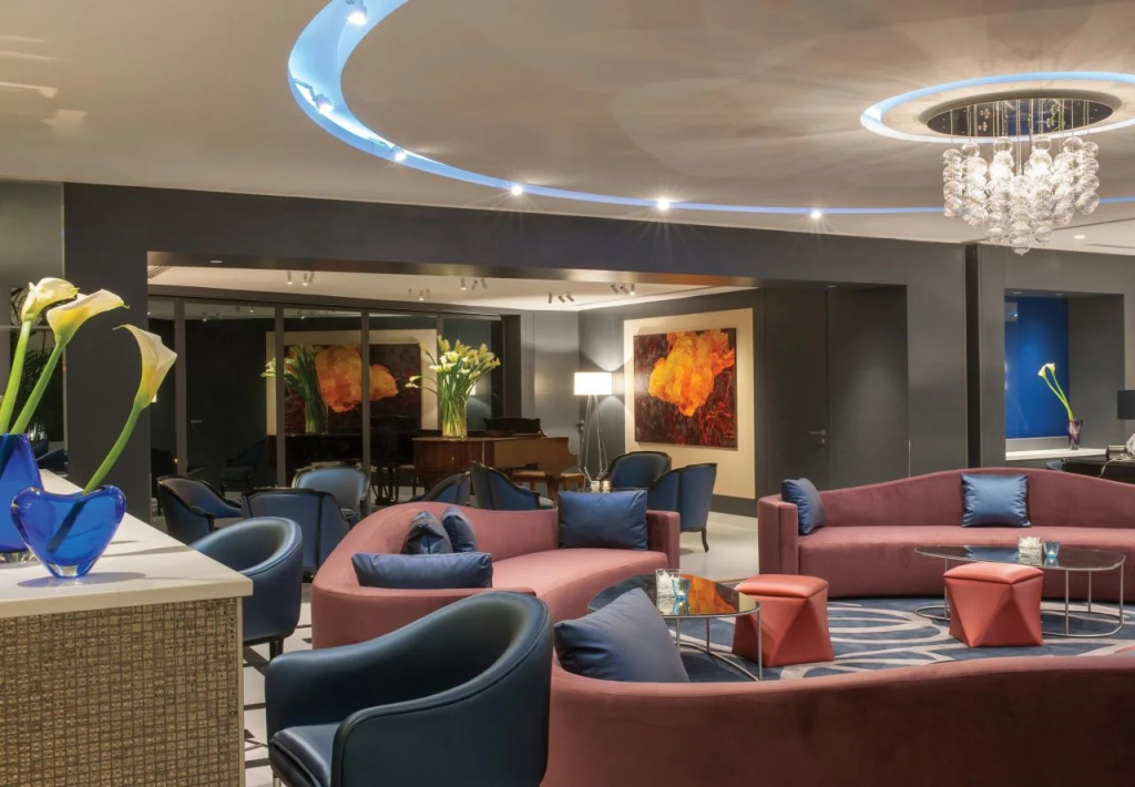 Le Bristol Hotel