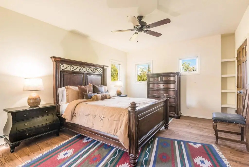4 Bedroom - 10 Min. Walk to Plaza - Encantada