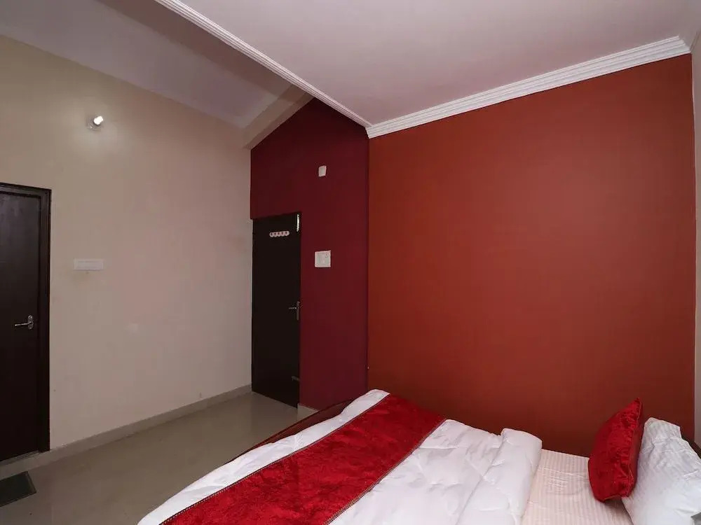OYO 13896 Home Spacious 2BHK Cottage Sattal Road