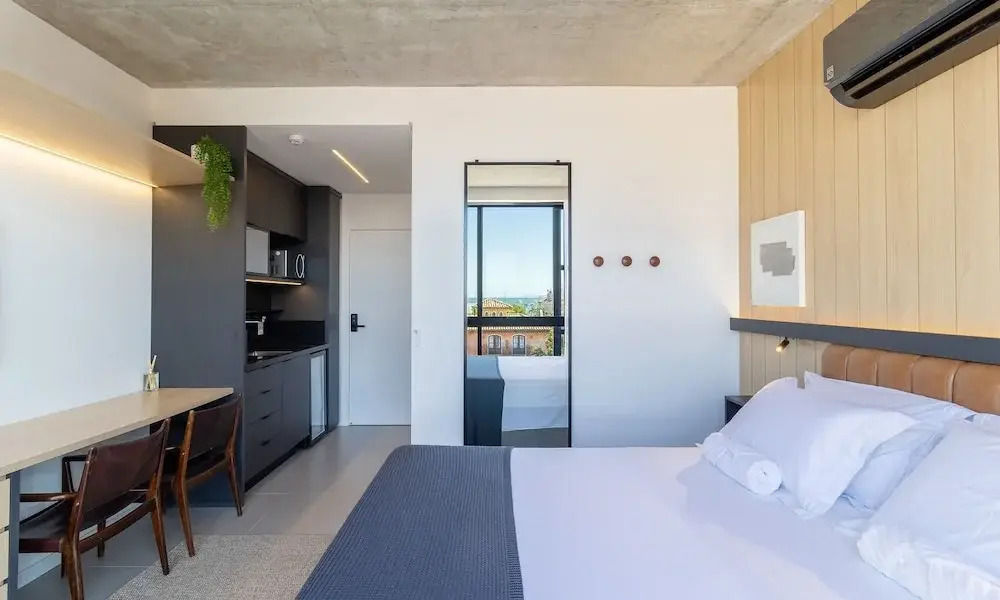 Studios in Building With Swimming Pool in Jurere - SOT