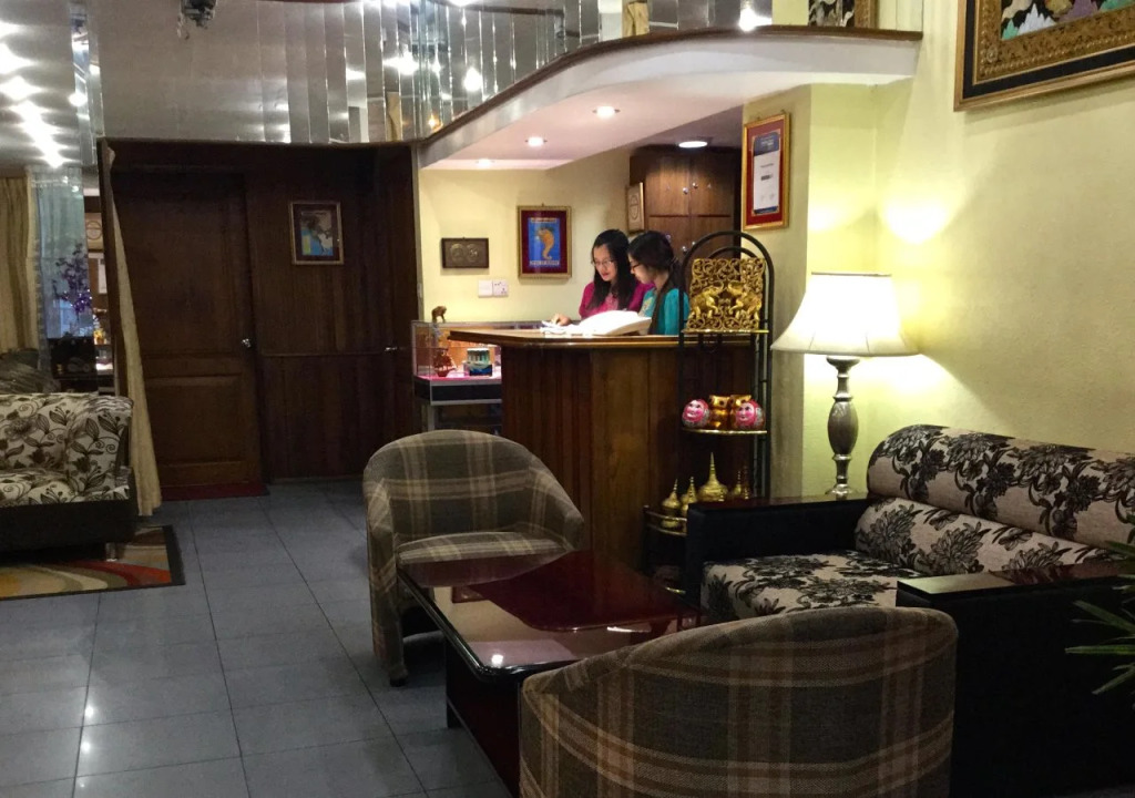 Crystal Palace Hotel