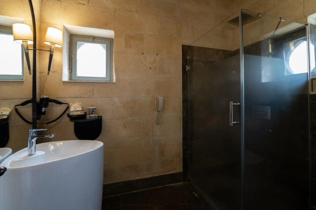 Artemis Cave Suites & Spa- Adults Only