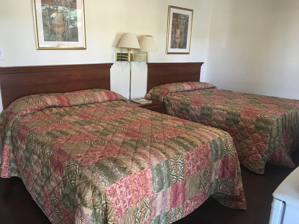 Maple leaf motel