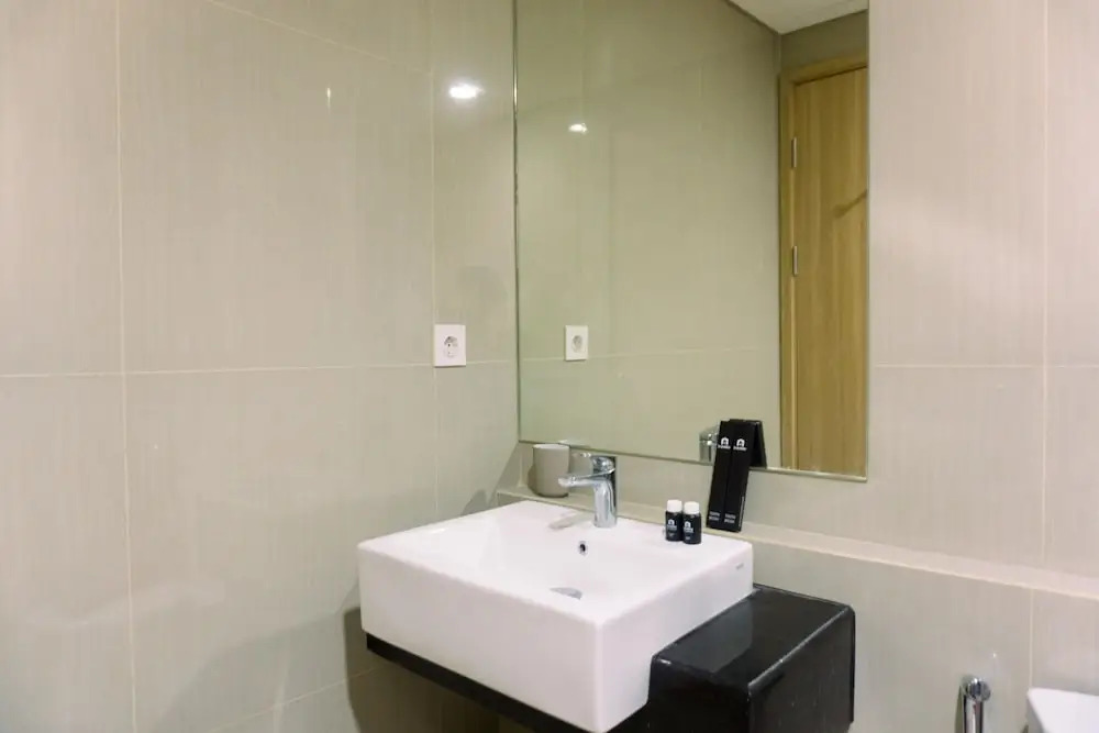 Well Furnished And Elegant 1Br At Bintaro Embarcadero Apartment