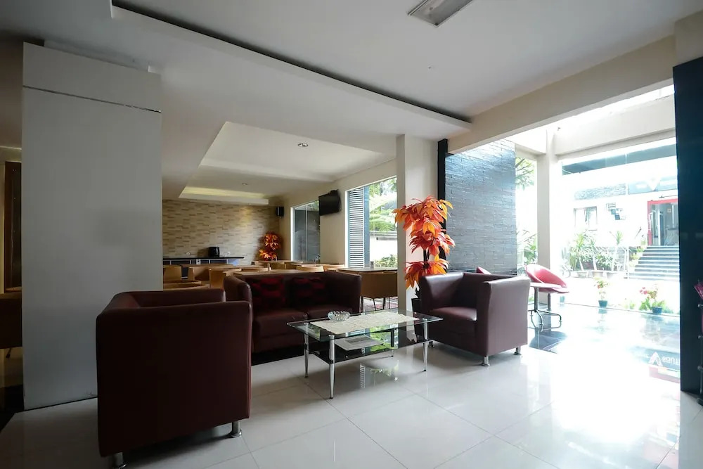 Airy Regol Dewi Sartika 108 A Bandung