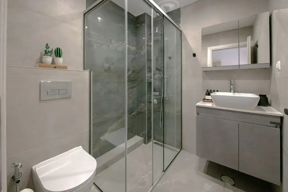 Minimal Chic Retreat Suite
