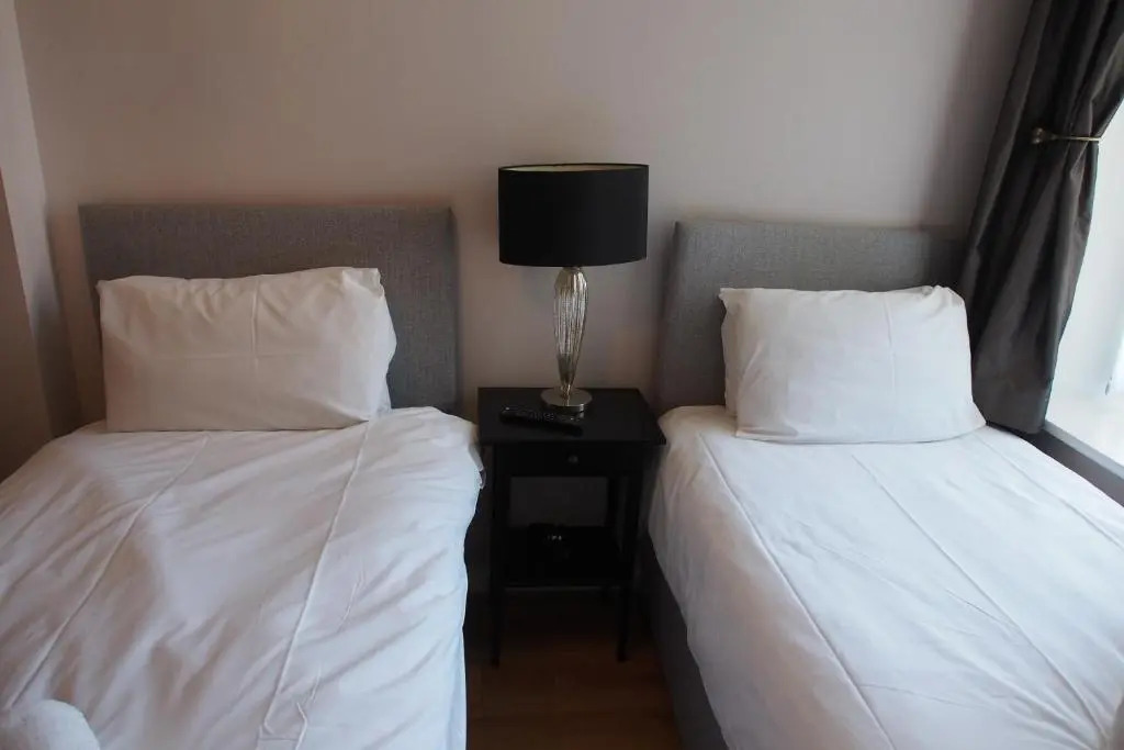 Party Pads Liverpool Sleeps 4 to 26
