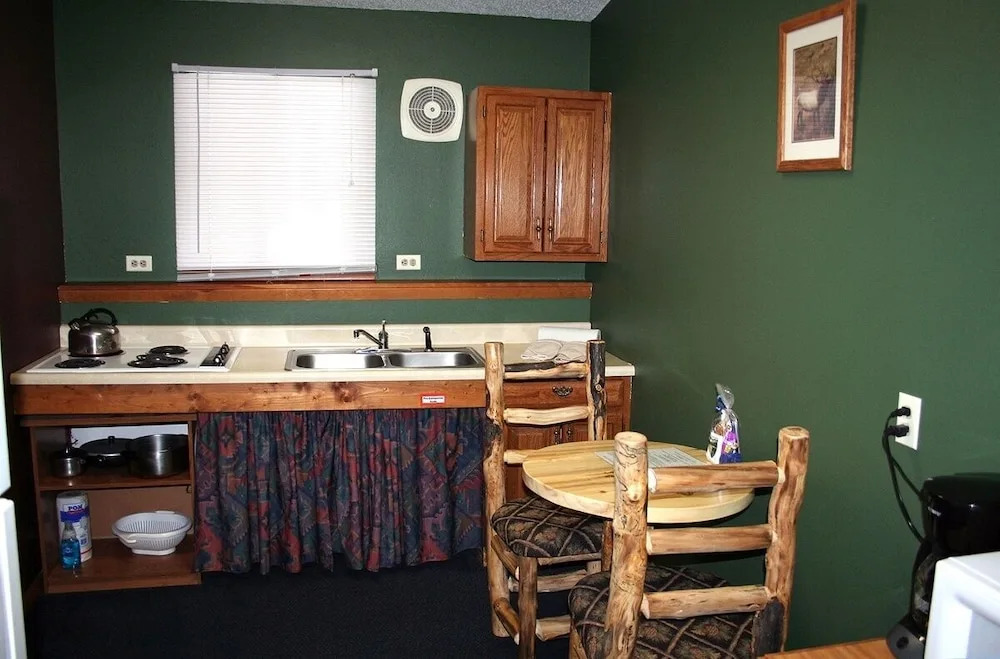 Timber Creek Chalets: 4 1 Bedroom Chalet