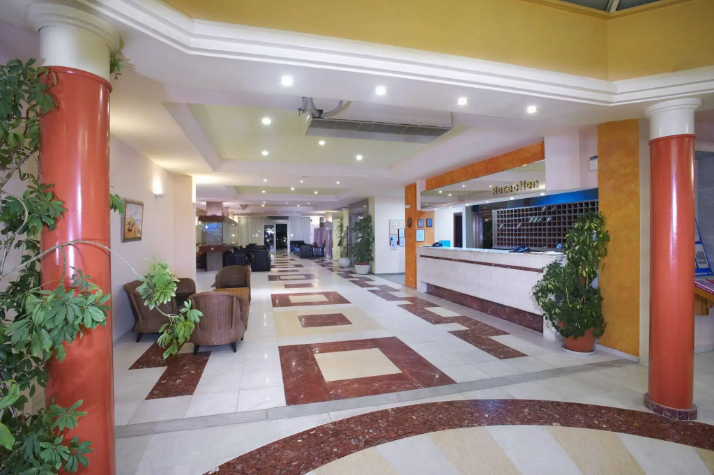 Portes Beach Hotel