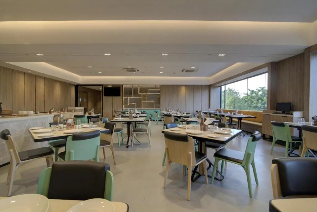 7 Apple Hotel Pratap Nagar