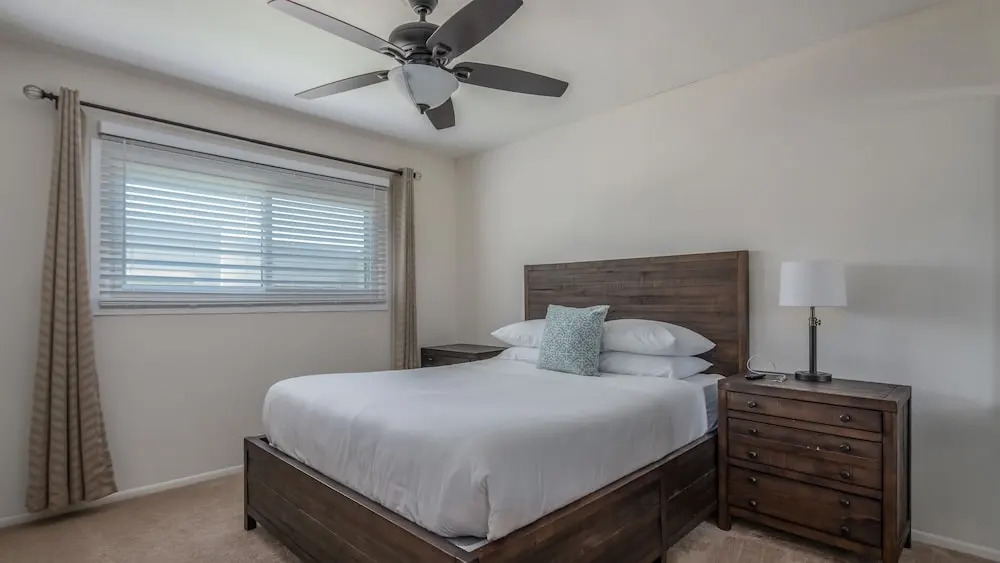 Spacious 4BR Townhouse by WanderJaunt