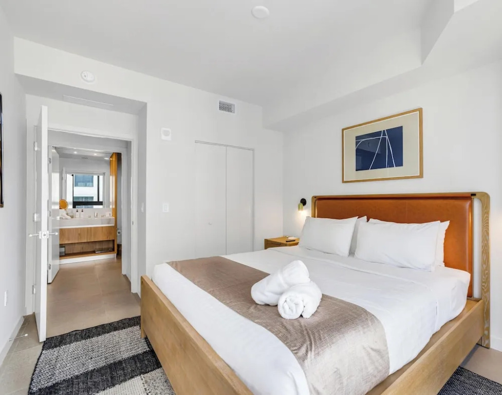 Brand-New Luxury 1BR  - Rooftop pool