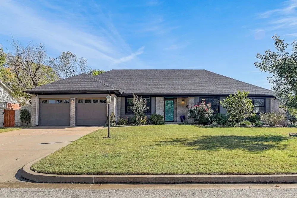 Pet-friendly Home w/ Yard: 8 Mi to Downtown Tulsa!
