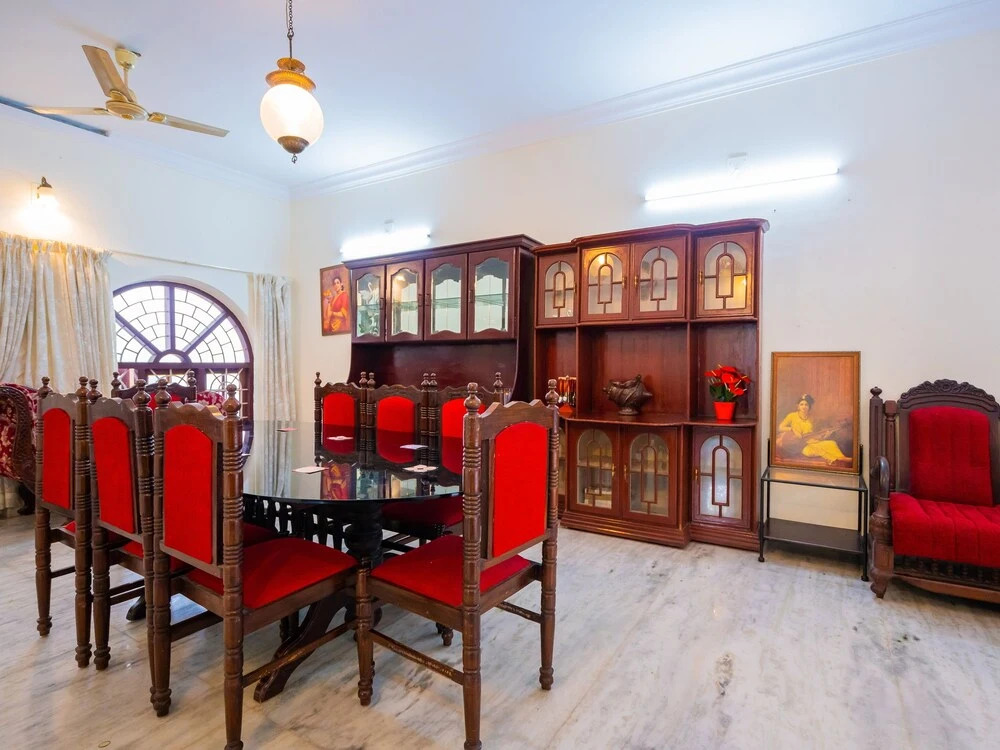 OYO 14145 Home Spacious 4BHK Villa Elamakkara