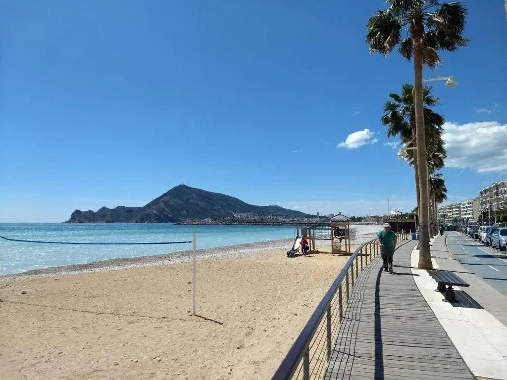 50 Meters to Beach! AC - Wifi -Near City Center