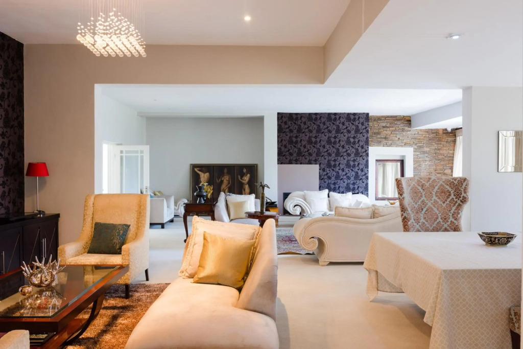 The Houghton Villa