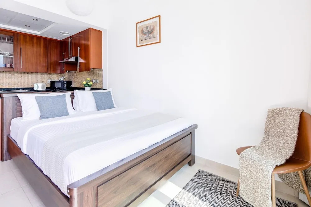 Spacious Studio in new 8 Boulevard Walk!