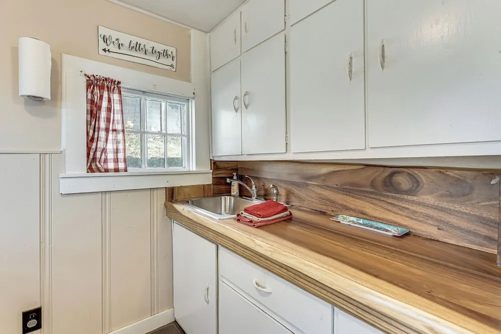 Rockaway Beach House w/ Attached Dock & Hot Tub!