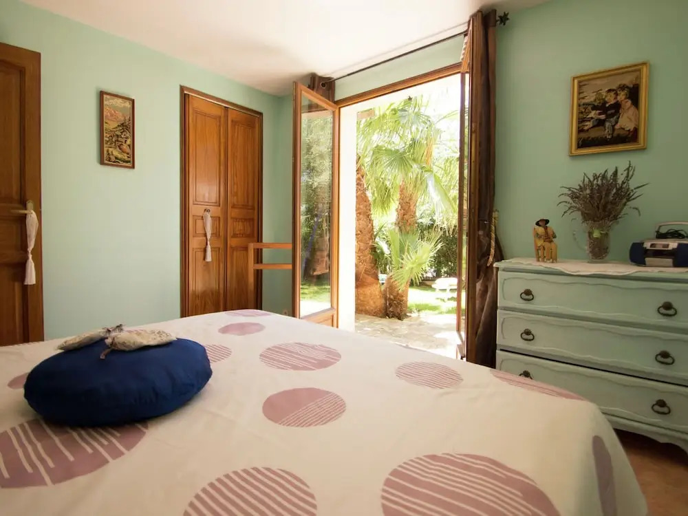 Apartment in a Villa With Shared Pool in La Ciotat, 5 min From the Beach!