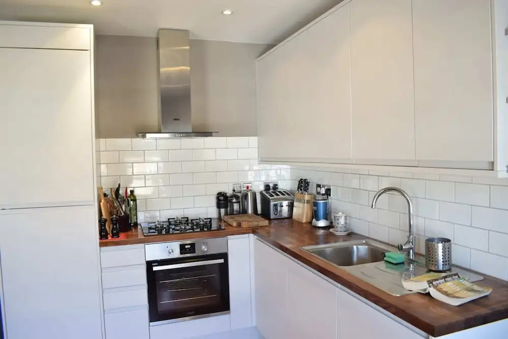 Contemporary 2BD Flat 4 Mins to Finsbury Park!