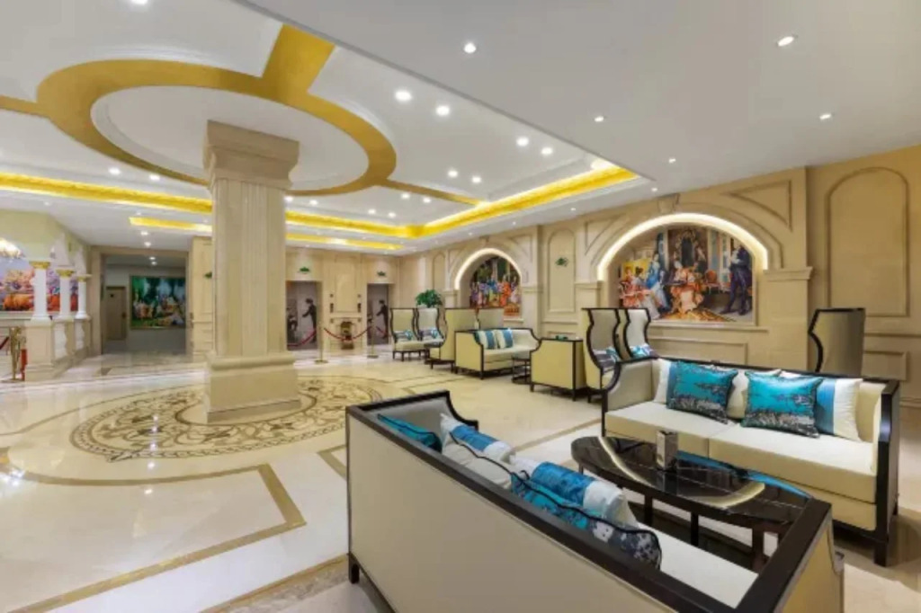Vienna Hotel Wuhan Guobo Jiangang Metro Station