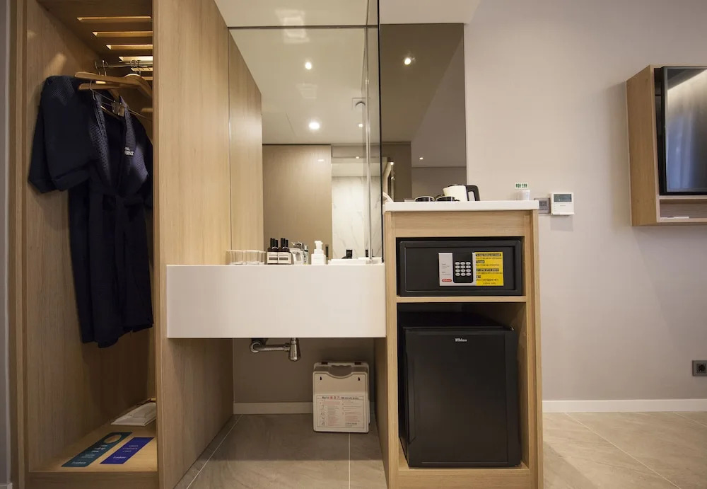 Jinhae Yongwon Londoner Business Hotel