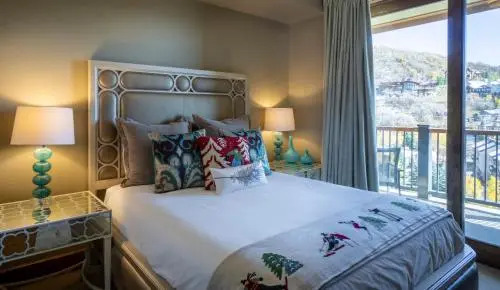 Edgemont 2704 - Luxury Ski-in Ski-out Condo