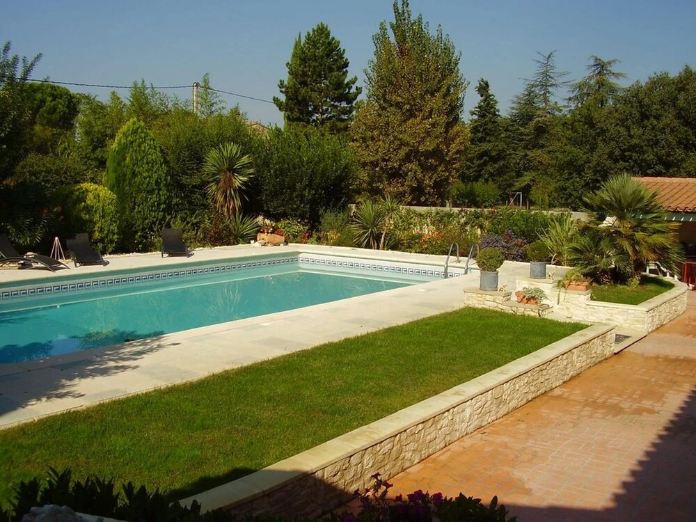 House With 2 Bedrooms In Carpentras With Shared Pool Enclosed Garden And Wifi 31 Km From The Slopes