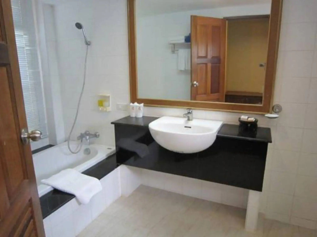 Lanta Casuarina Beach Resort - SHA Plus