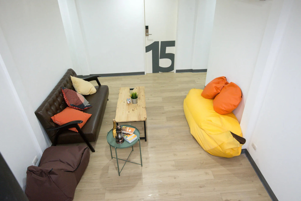 MonkeyNap Hostel