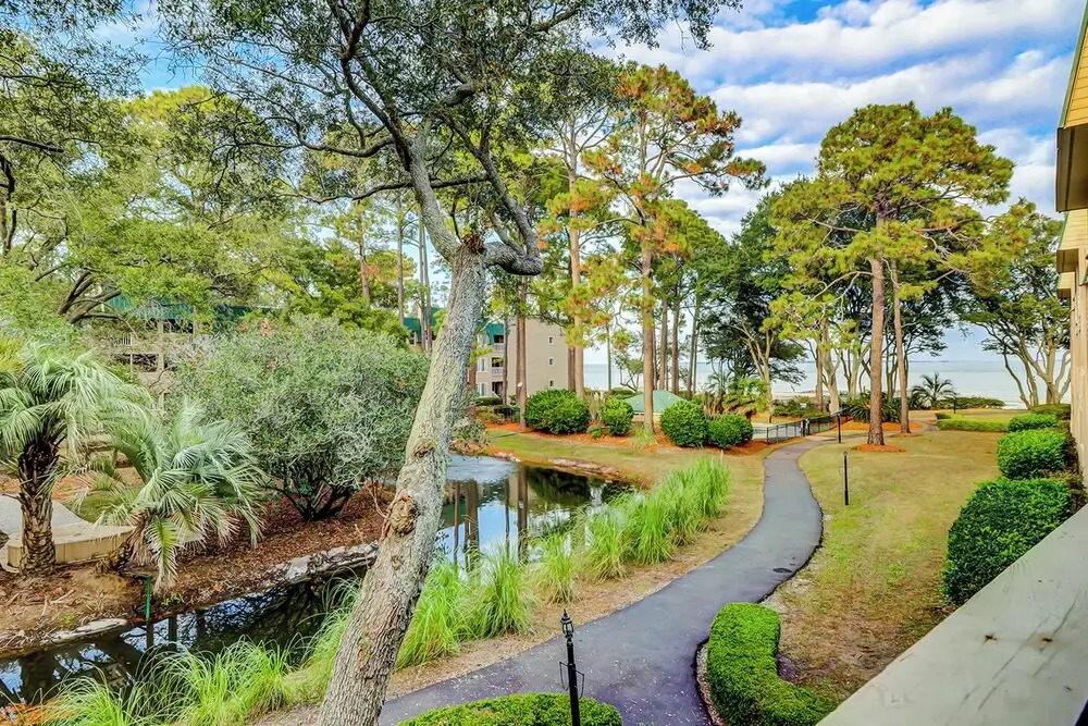 Walk to Sea! Hilton Head Haven w/ Pool Access