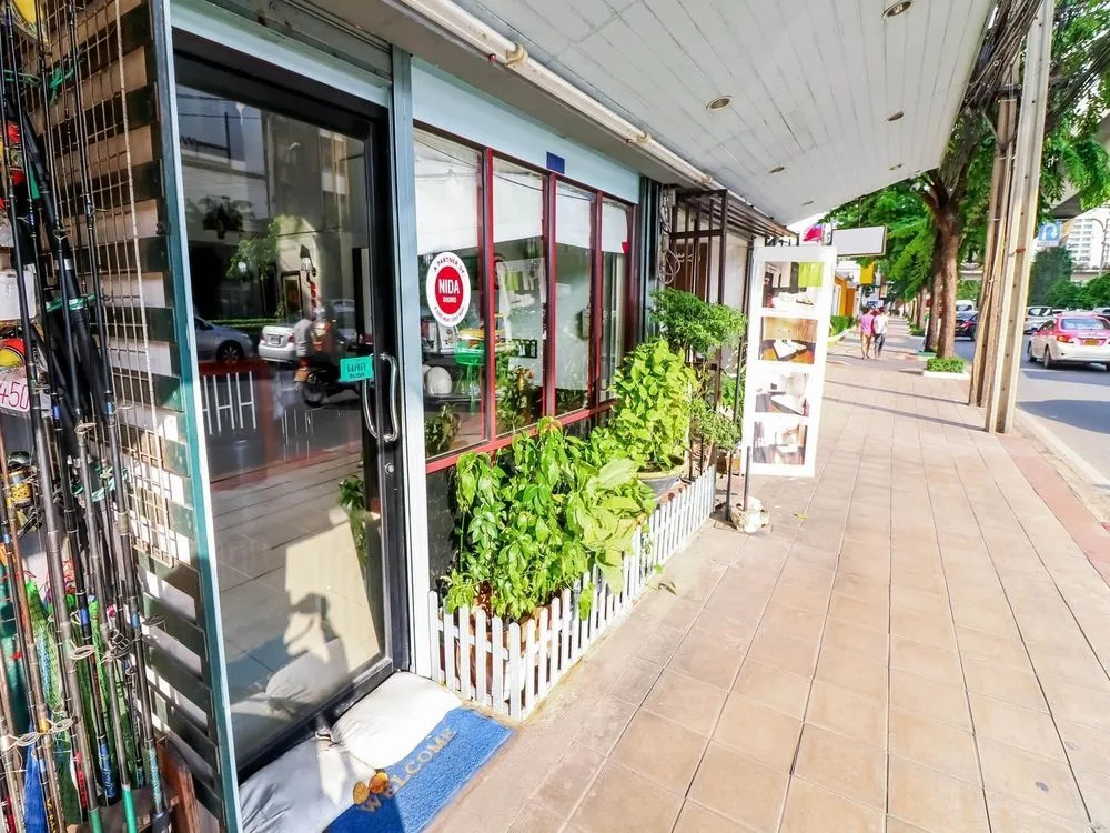 NIDA Rooms Phra Khanong 2163 Place