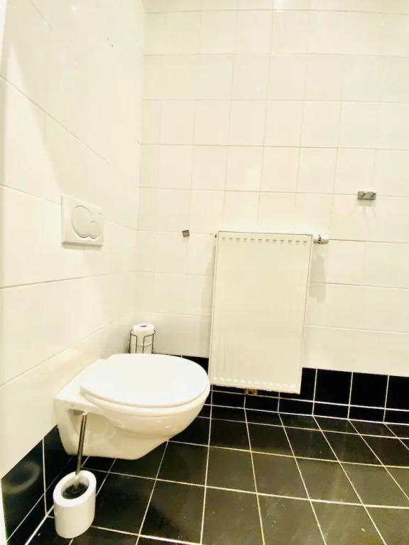 Comfy and Scenic 4BR Stay in Ottakring