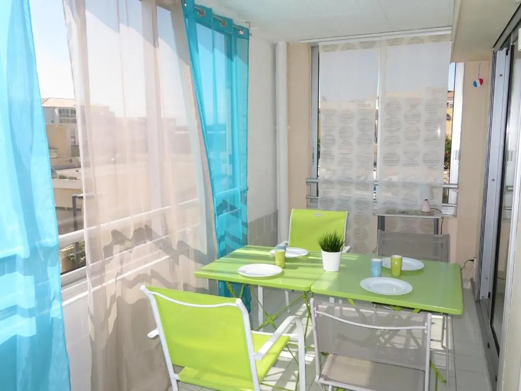 Appartement Sète, 2 Pièces, 4 Personnes - Fr-1-338-82